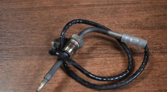 Mercedes-Benz C W205 Exhaust gas temperature sensor A0009050713