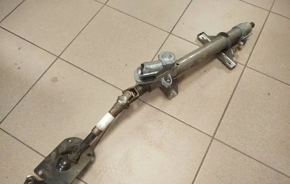 Mercedes-Benz Sprinter W906 Steering wheel axle A9064600816