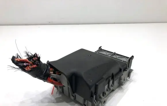 Opel Insignia A Fuse box set 525230582