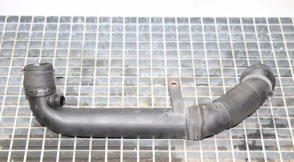 Volkswagen Scirocco Air intake hose/pipe 1K0129684L 1K0129654AR
