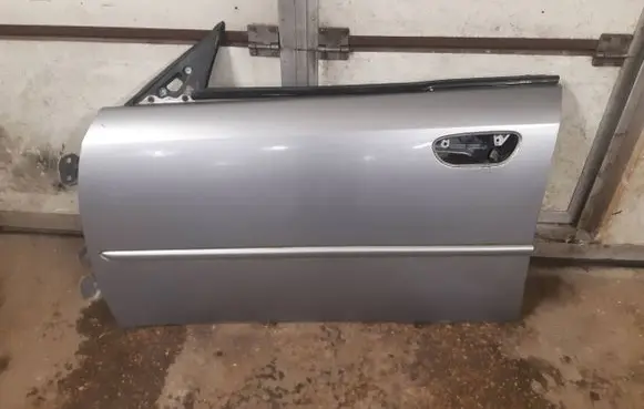Subaru Legacy Front door