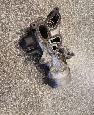 Mercedes-Benz ML W166 Oil filter mounting bracket