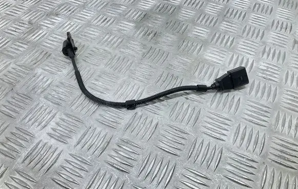 Volkswagen Jetta VI Crankshaft position sensor 03L957147A