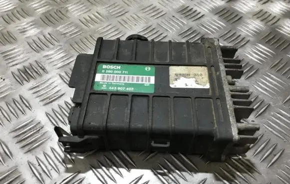 Volkswagen PASSAT B3 Engine control unit/module 0280000711 443907403