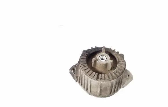 Mercedes-Benz E A207 Engine mount bracket A2042400317