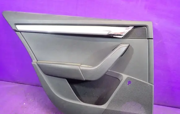 Skoda Octavia Mk3 (5E) Door card panel trim set 5E5867211
