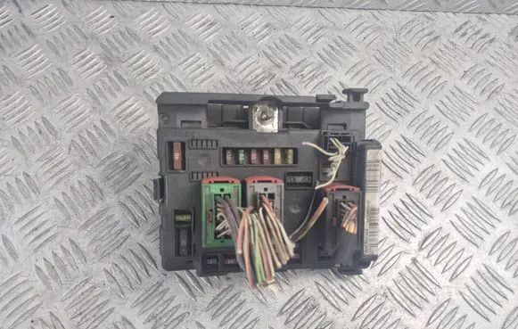 Citroen C5 Fuse module 9643100980 S110500004C