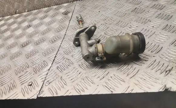 Hyundai Accent Clutch master cylinder