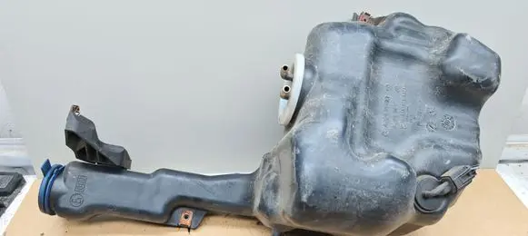 Mercedes-Benz C W204 Windshield washer fluid reservoir/tank A2048602360