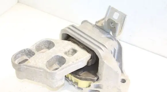 Mercedes-Benz GLA W156 Engine mount bracket A2462400617
