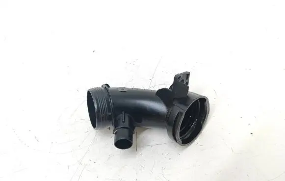 Peugeot Partner Air intake hose/pipe 9801021780