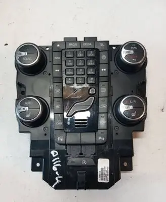 Volvo V40 Climate control unit 31398642
