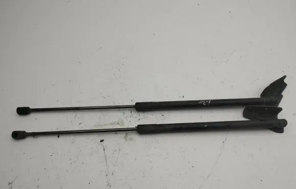 Ford Focus Tailgate/trunk strut/damper BM51A406A10AE