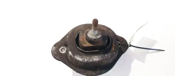 Engine mount bracket