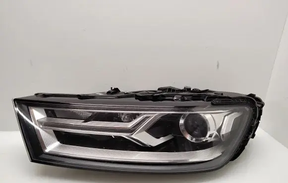 Audi Q7 4M Headlight/headlamp 4M0941005 1XCER11623 4M0907397A