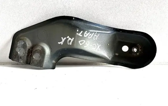 Volvo XC60 Fender mounting bracket