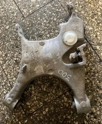 BMW X5 E53 Rear upper control arm/wishbone 1095254