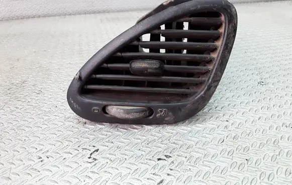 Volkswagen Sharan Dashboard side air vent grill/cover trim 95VWA018B09 7M1819703E