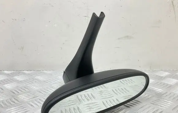 Rear view mirror (interior)