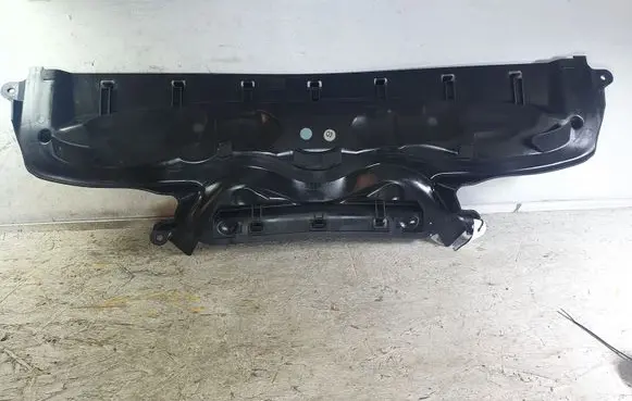 Mercedes-Benz E W211 Other engine bay part A2118800336