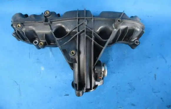 Volkswagen PASSAT B7 Intake manifold 03L129711AM