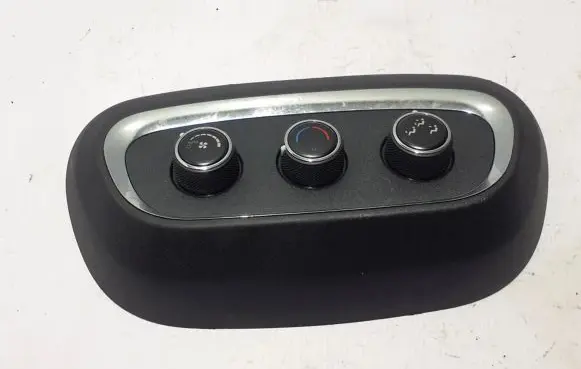 Dodge Durango Air conditioner control unit module 68368988AA