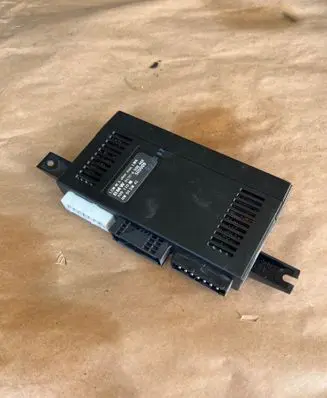 BMW 5 E39 Light module LCM 6908468