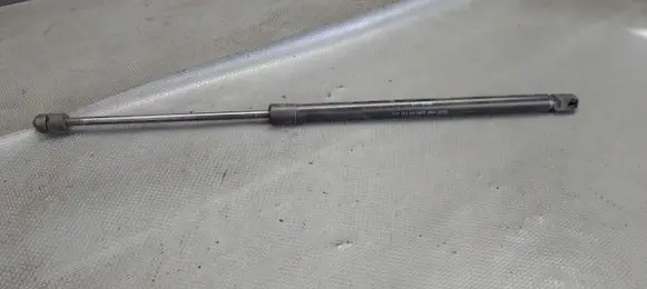 Hyundai i30 Tailgate strut 81771-2R200
