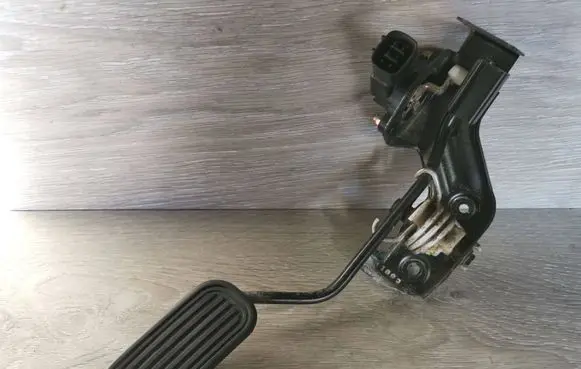 Toyota Avensis Verso Accelerator throttle pedal 8928147010 1983053010