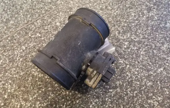 Mazda MX-3 Mass air flow meter 0280217503