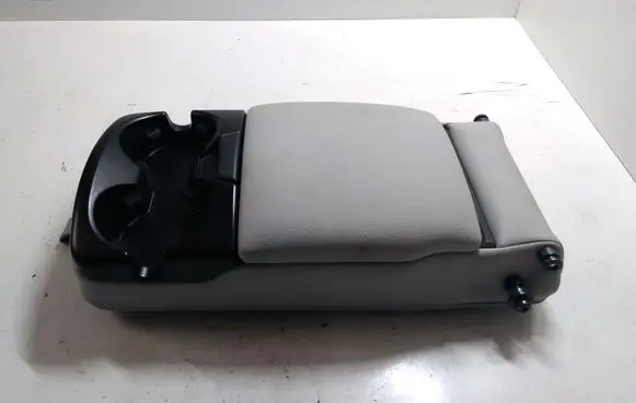 Land Rover Evoque I Rear seat armrest 