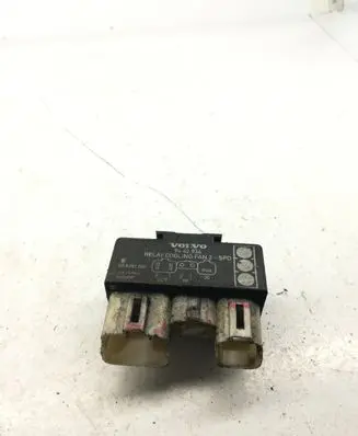 Volvo XC70 Coolant fan relay 899251000
