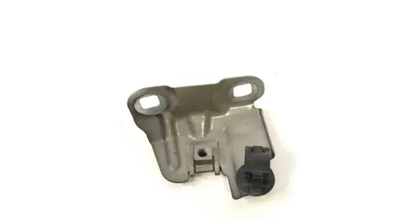 BMW 6 F12 F13 Fender mounting bracket