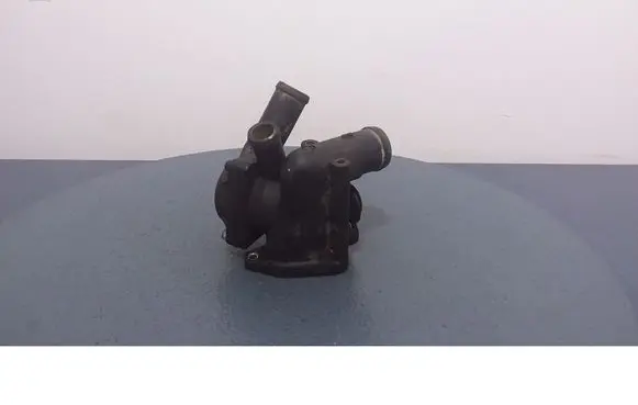 Volkswagen Bora Thermostat/thermostat housing 021121121C