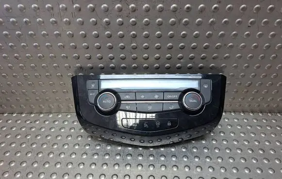 Nissan Qashqai Climate control unit S25154861 275004EA0A