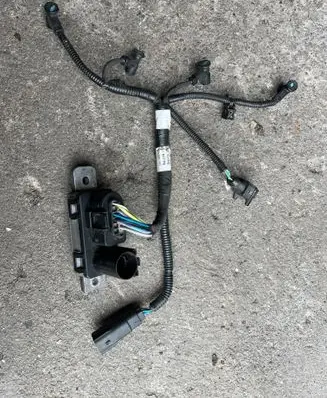 Volvo V60 Glow plug pre-heat relay 0281003145