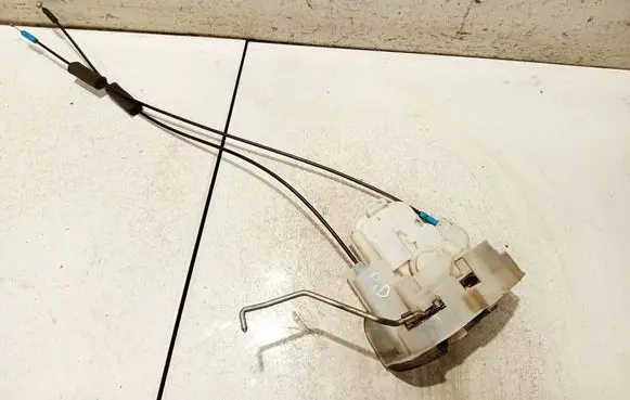 Subaru Outback Front door lock