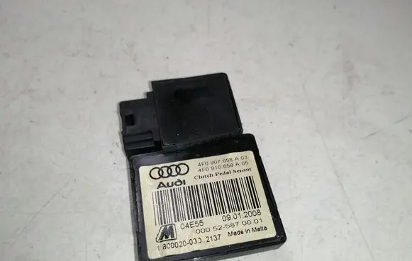Clutch pedal sensor