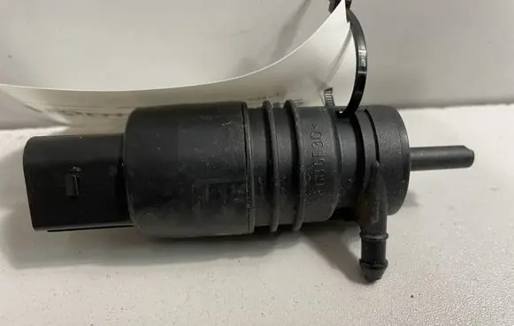 BMW 5 F10 F11 Windscreen/windshield washer pump 6934160