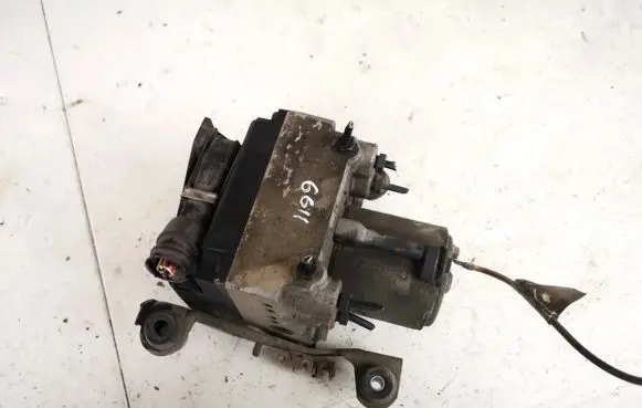 Audi A4 S4 B5 8D ABS Pump 8d0614111 0265214002