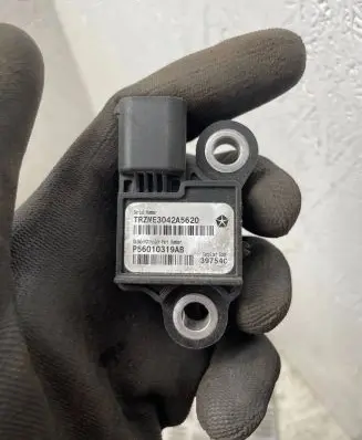 Jeep Grand Cherokee (WJ) Airbag deployment crash/impact sensor P56010319AB 39754C TRZME3042A5620