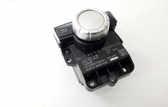 Mercedes-Benz CLS C218 X218 Head unit multimedia control A1728701558