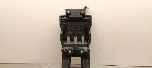 Peugeot 3008 III Battery box tray 9839774080