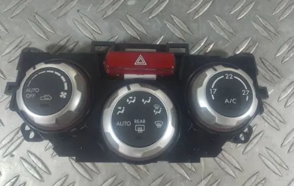 Subaru Forester SH Climate control unit 72311SC330 T1019685R 10617CA