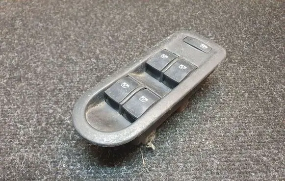 Renault Scenic II - Grand scenic II Electric window control switch 156018070C