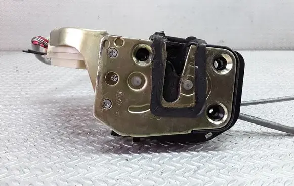 KIA Sorento Front door lock