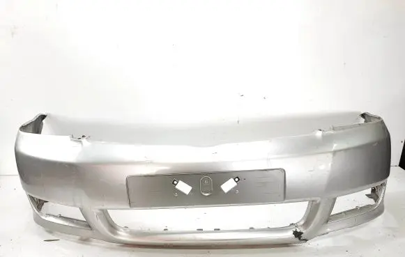 Toyota Corolla Verso AR10 Front bumper