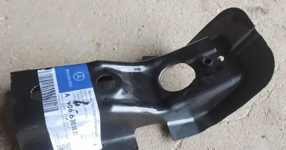 Mercedes-Benz Sprinter W907 W910 Ladder A9066300031