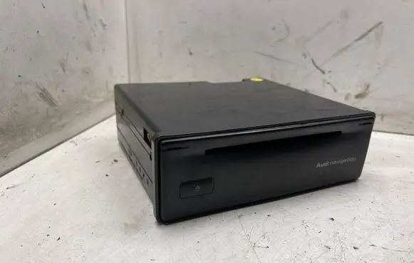 Audi A6 S6 C5 4B CD/DVD changer 8618842290