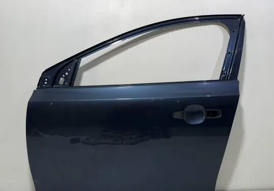 Volvo V40 Front door